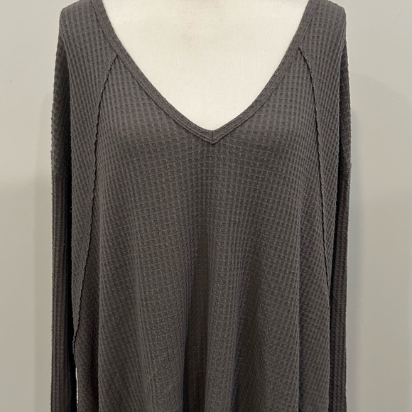 Forever 21 Oversized Top - Picture 2 of 4